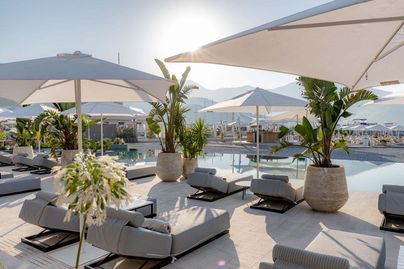 Lazure-Hotel---Marina-Beach-4