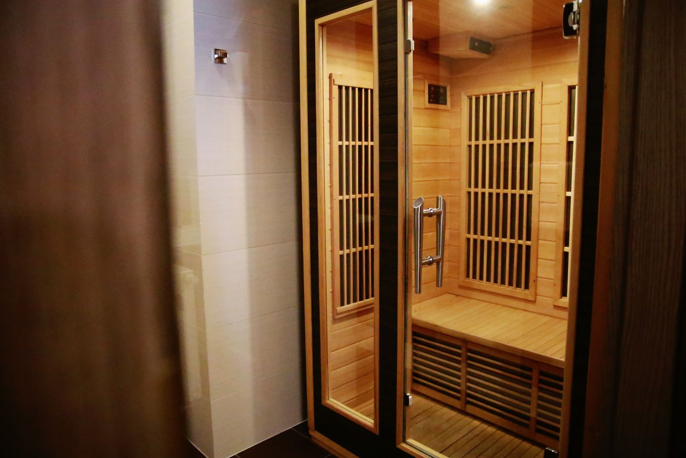 Hotel-Centrum-Sports-and-Entertainment-18