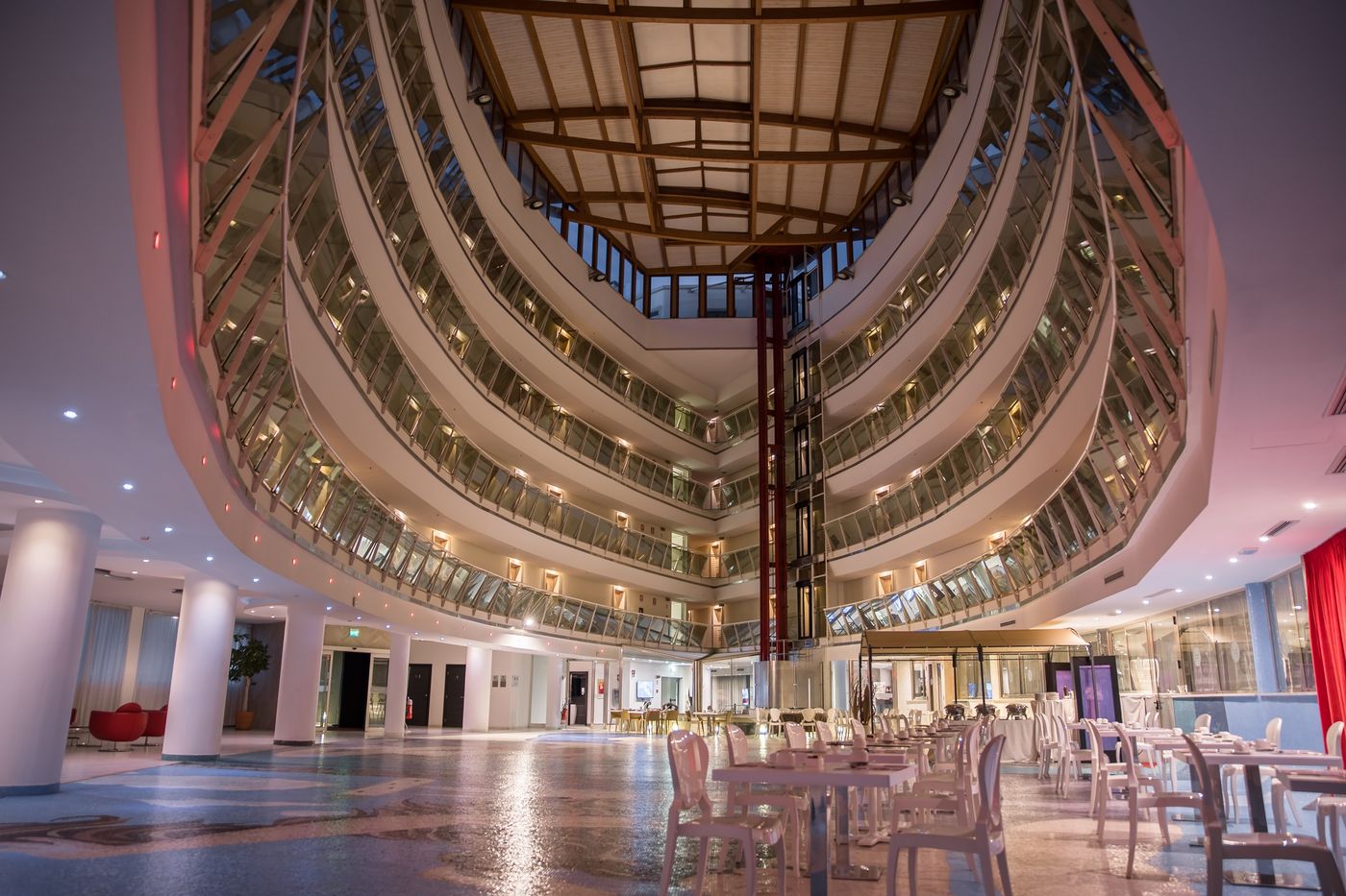 Mercure-Olbia-Lobby-38