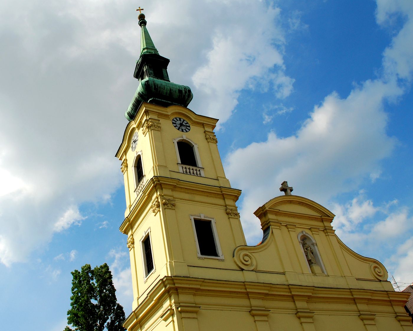 Hotel-Orion-Varkert-General-view-3