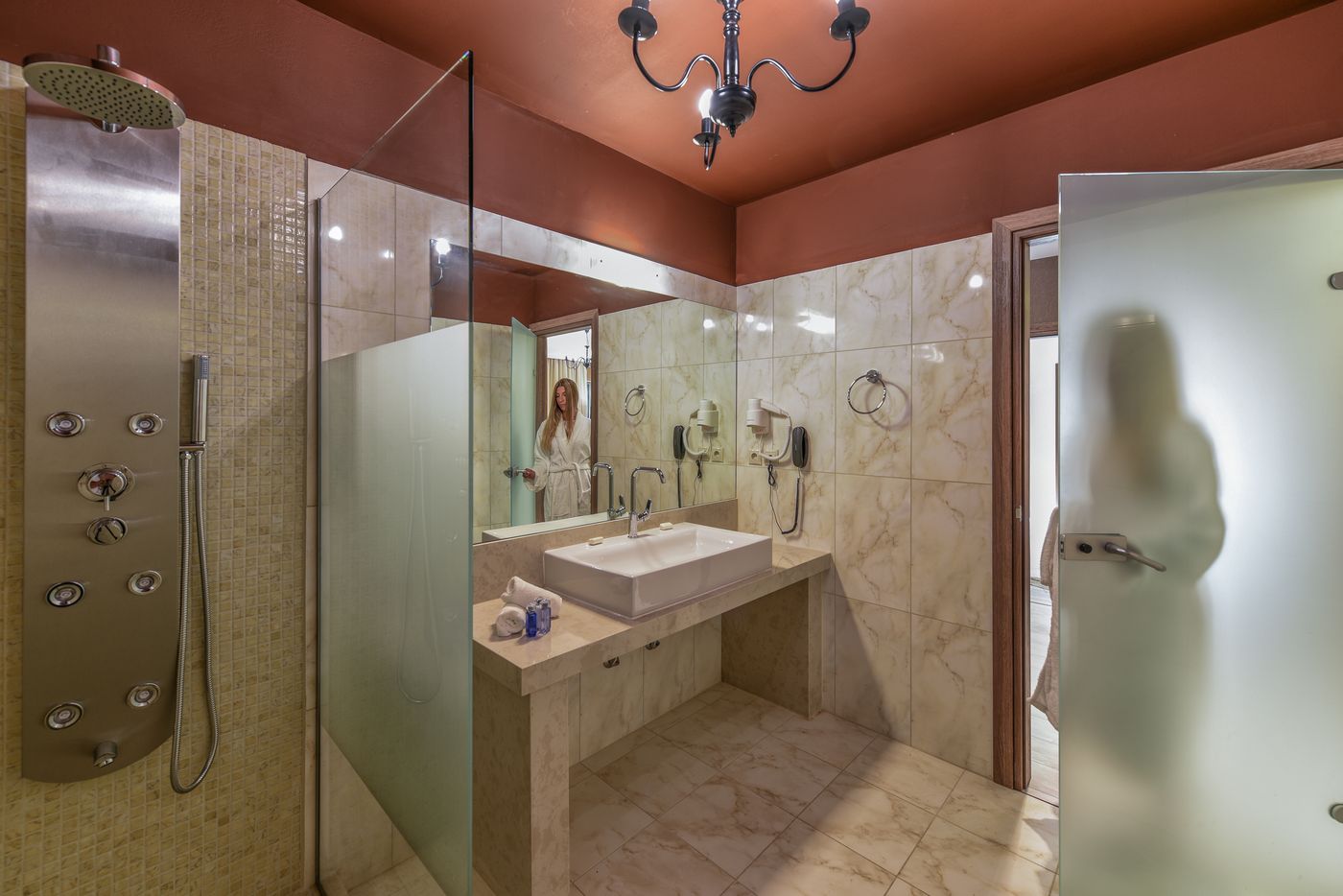 Elegance Luxury Executive Suites – Adults Only