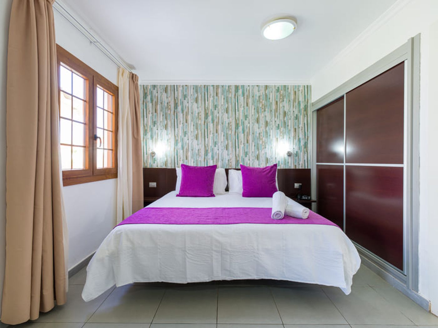 Suite-Hotel-Jardin-Dorado-Room-17
