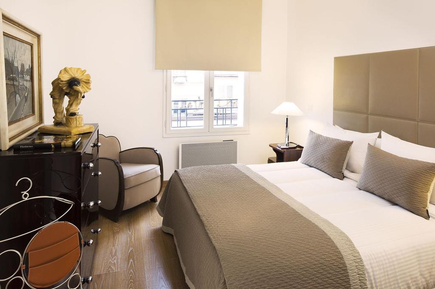 Montmartre-Residence-Paris-Room-11