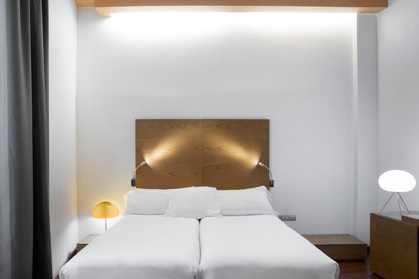 Petite-Palace-Plaza-Hotel-Room-13