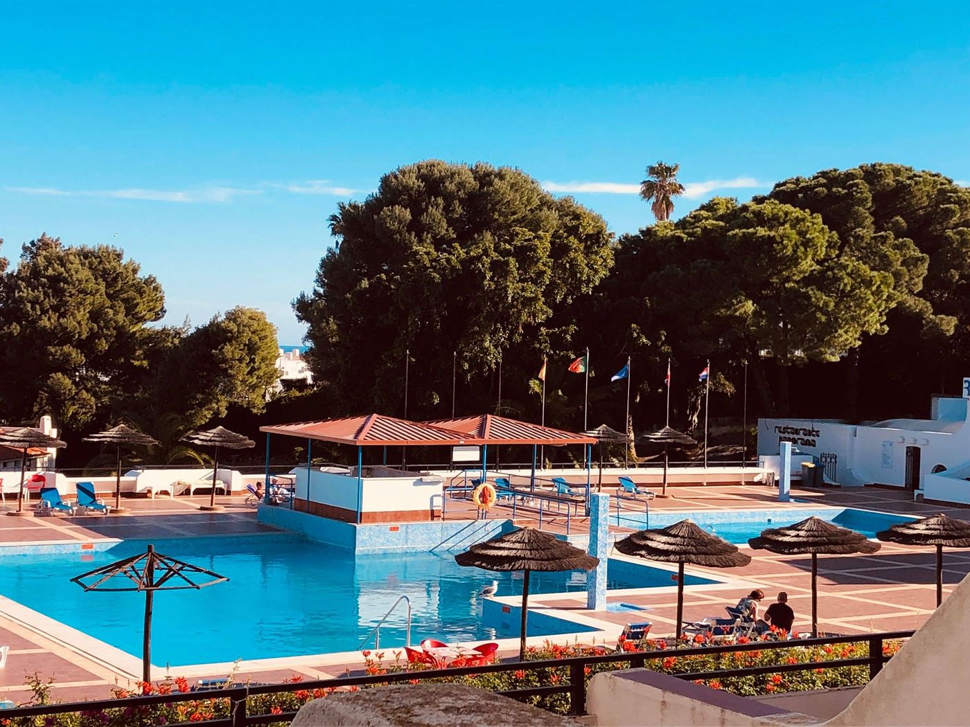 Albufeira-Jardim-Apartments-Pool-7