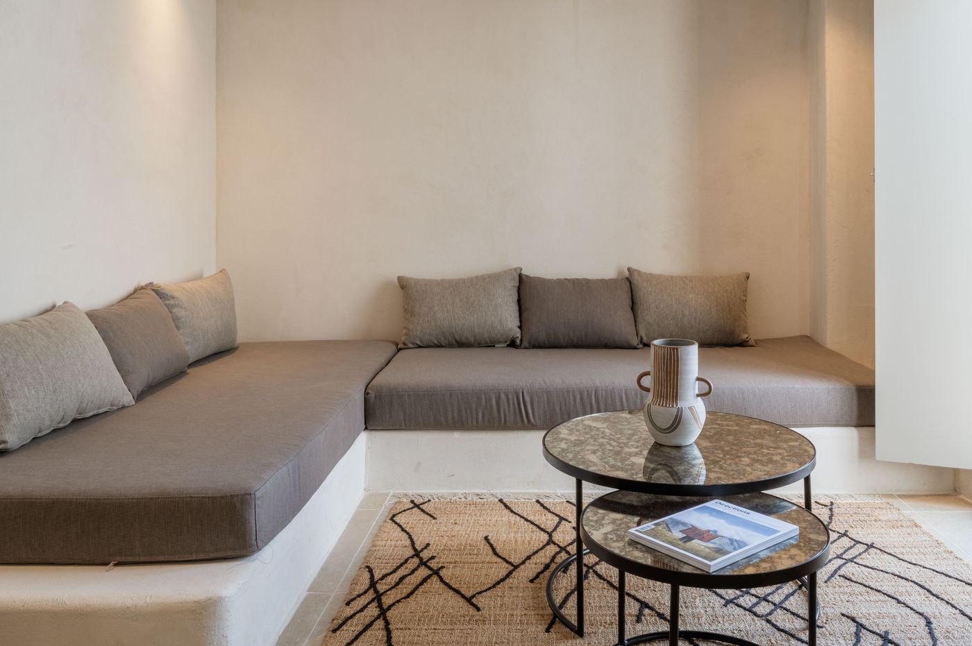 Rocabella-Mykonos-Art-Room-82