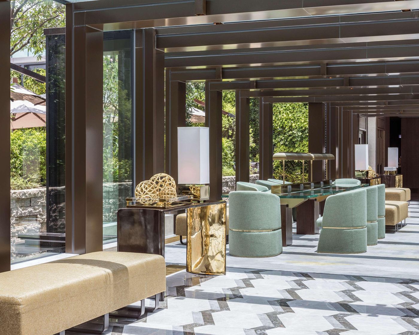 Hyatt-Centric-Victoria-Harbour-Lobby-3