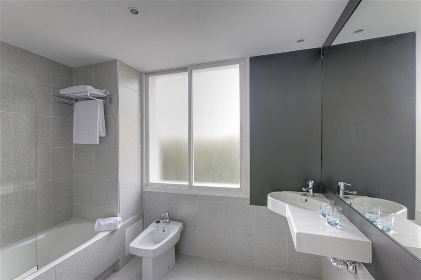 Libere-Madrid-Chamberi-Room-40