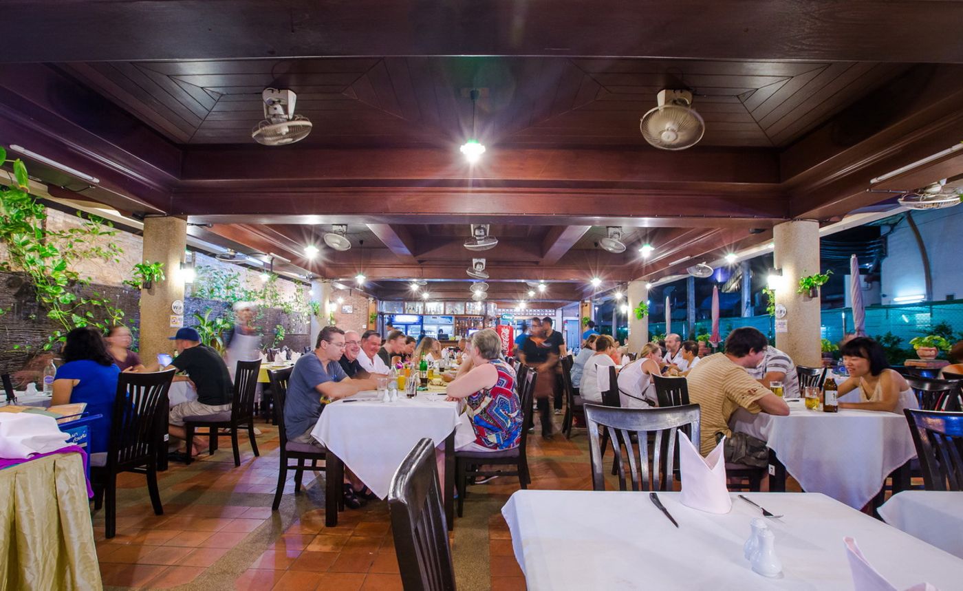 Kata-Poolside-Resort-Restaurant-33