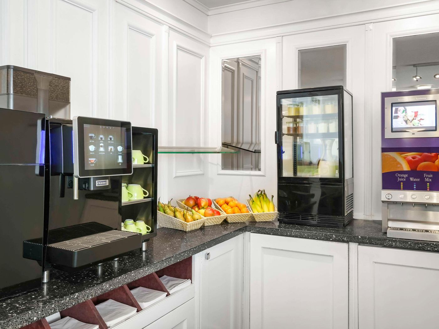 ibis-Styles-Amsterdam-City-Restaurant-48