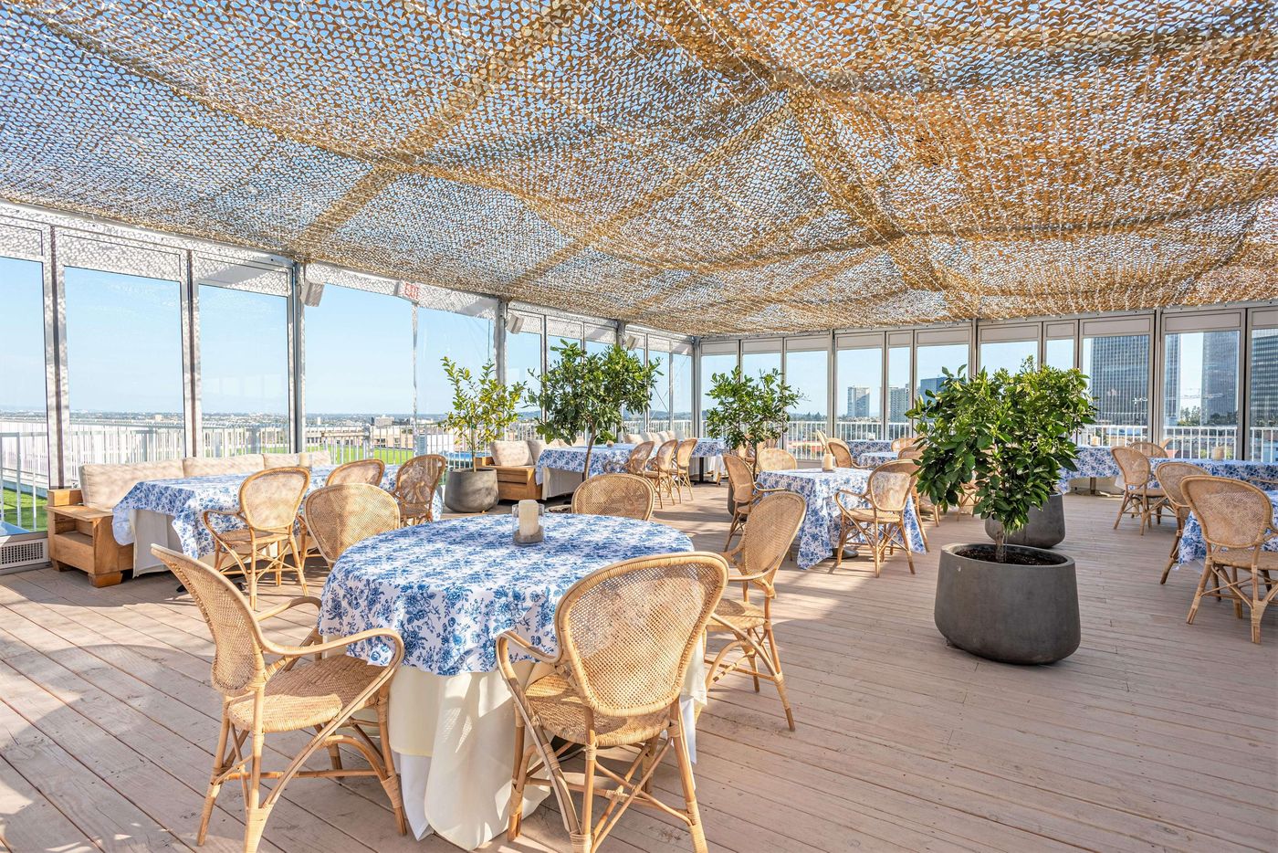 Beverly-Hilton-Restaurant-19