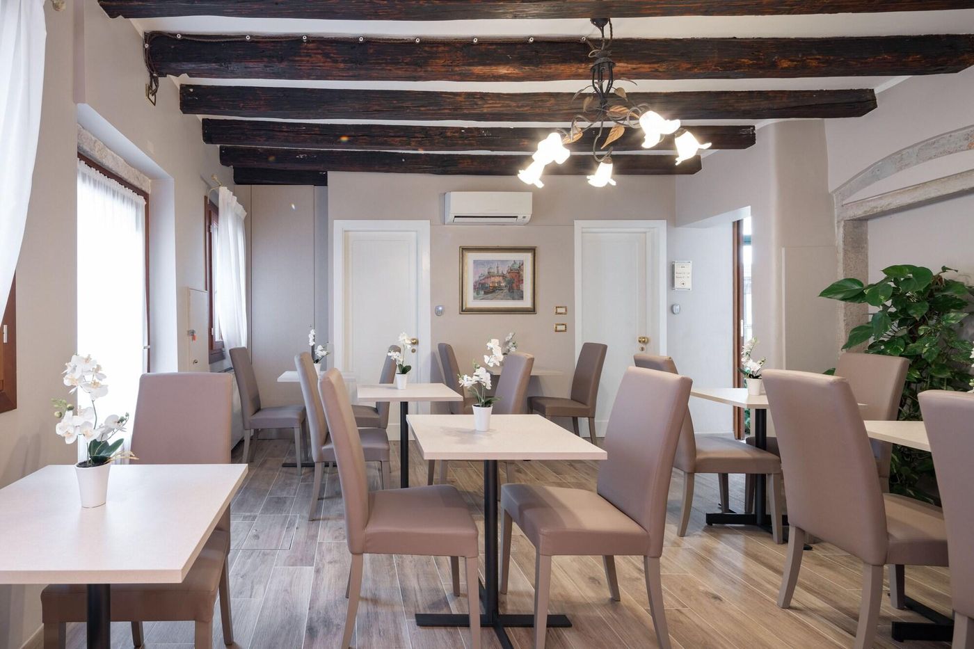 Hotel-Herion-Restaurant-13