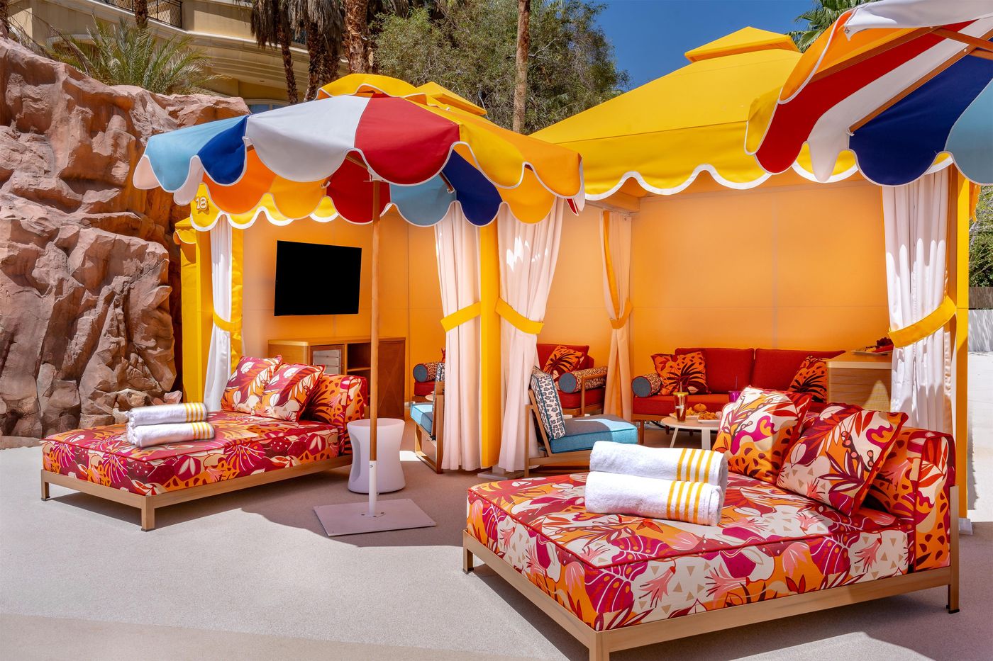 Rio-All-Suite-Hotel---Casino-Pool-63