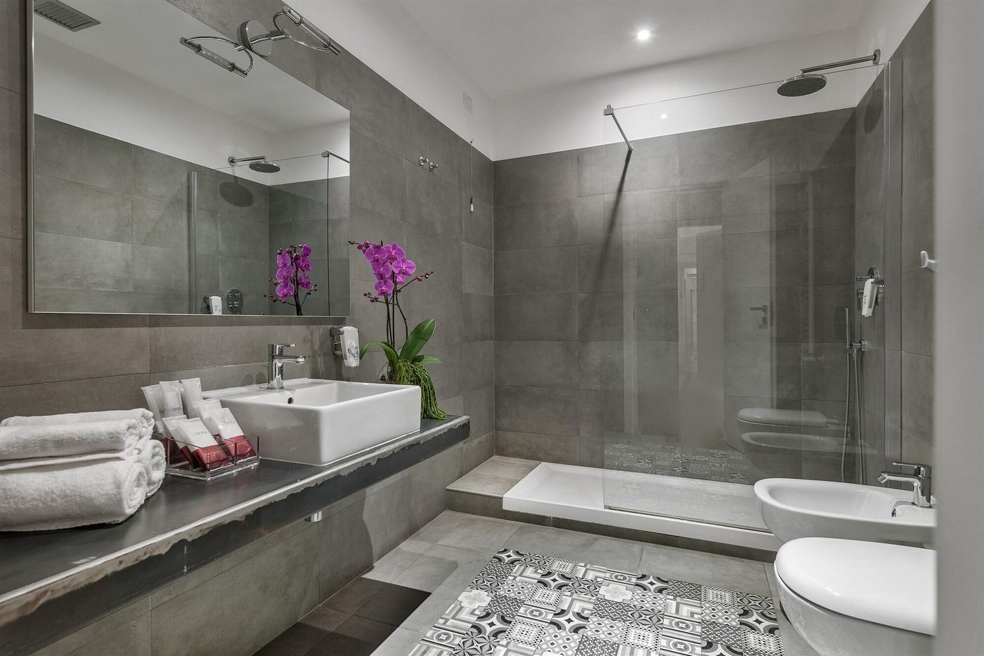 Da-Me-Suites-Room-21