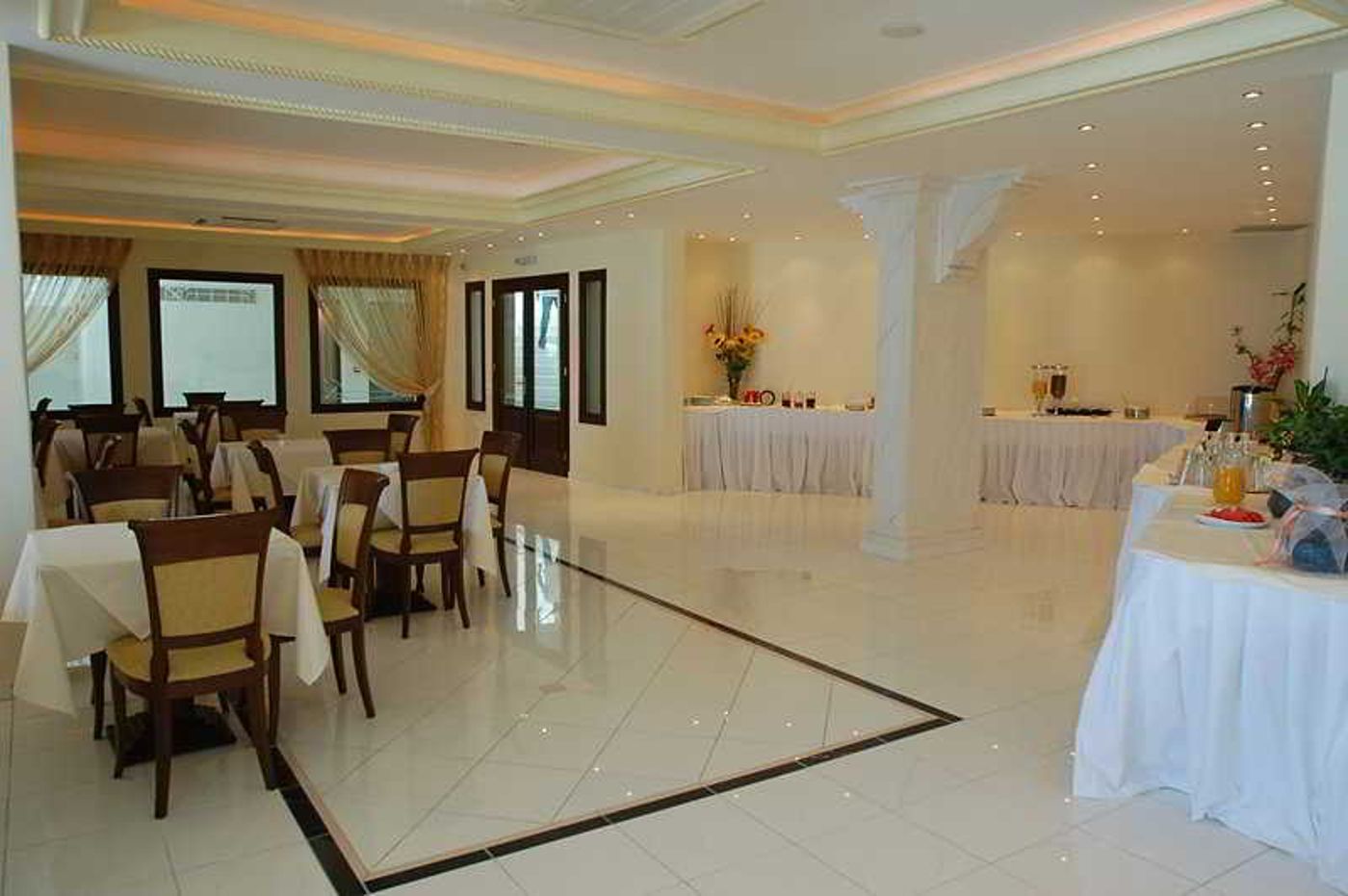 Grand-Beach-Restaurant-25