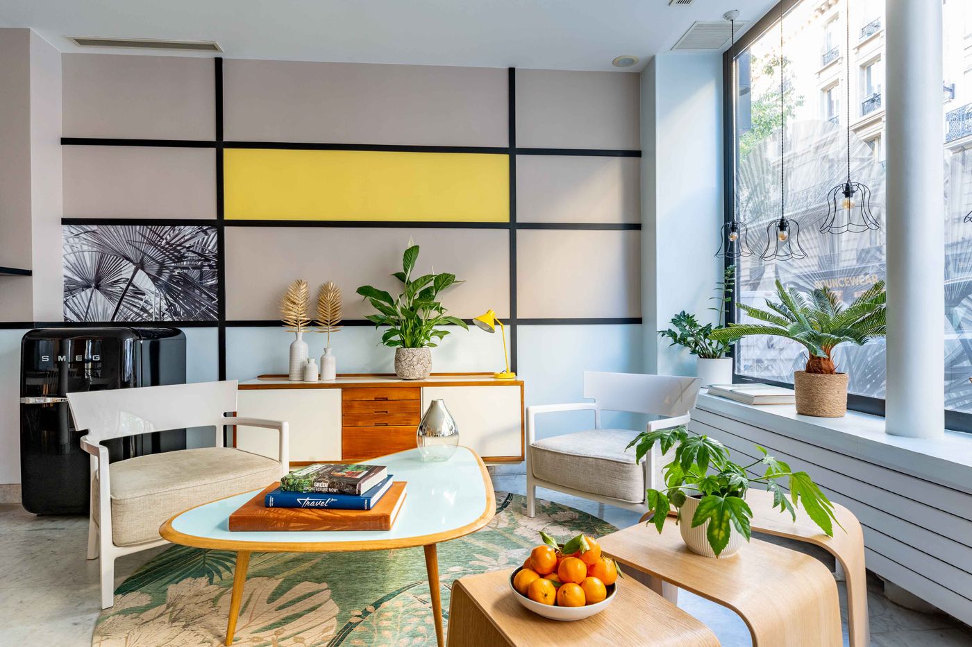 Palm-Astotel-Lobby-3