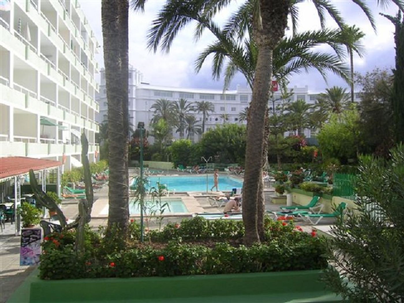 Los-Aguacates-Pool-2