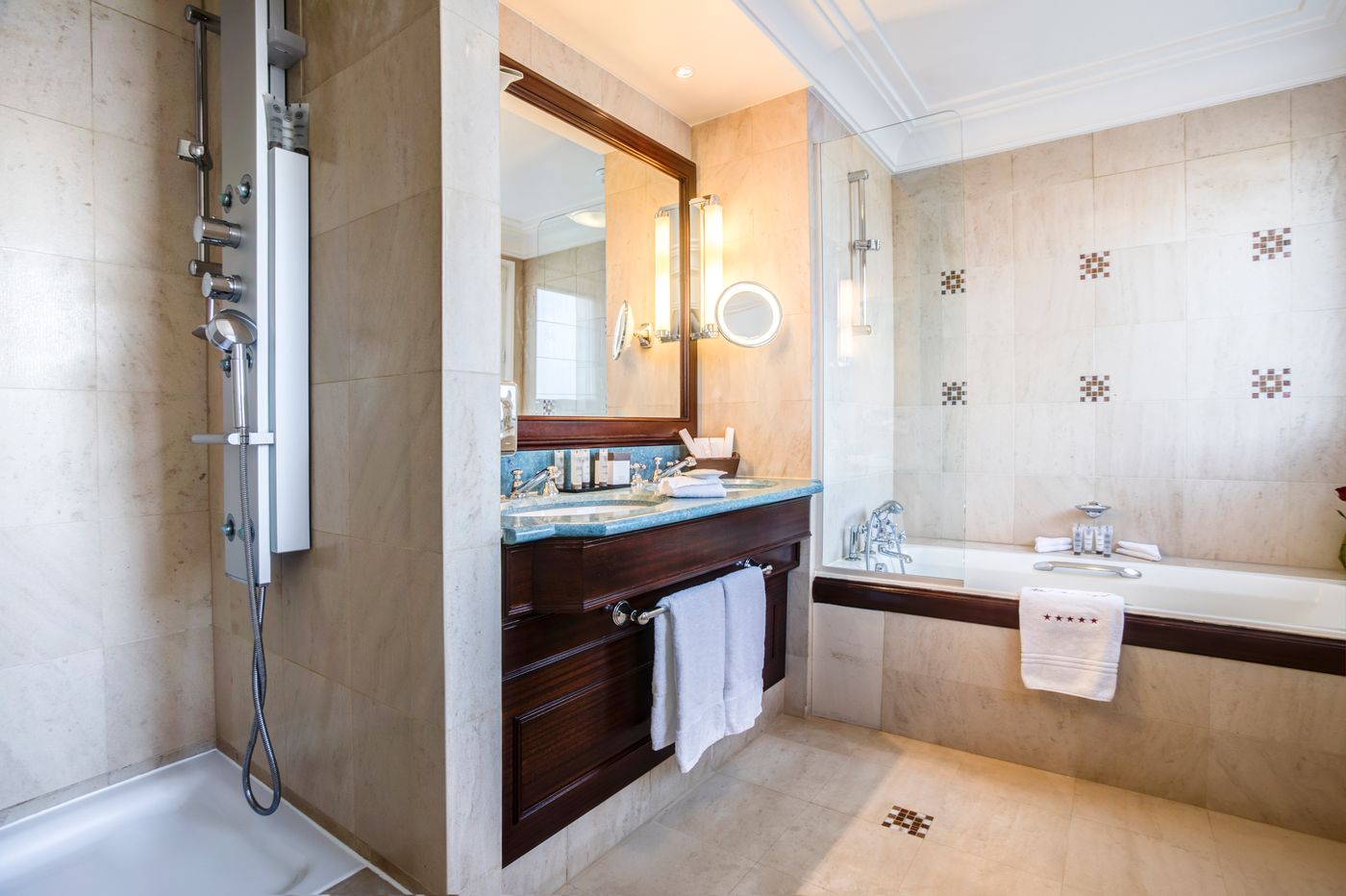 Hotel-Signature-Saint-Germain-des-Pres-Room-46