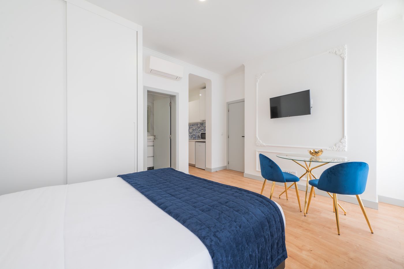 Via-Augusta-129-Room-23