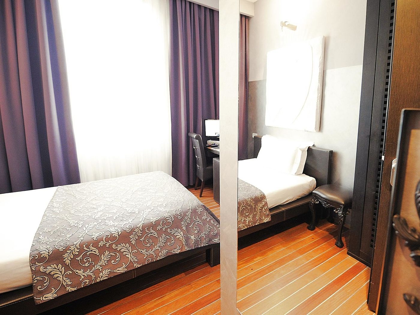 Borghese-Palace-Art-Hotel-Room-33