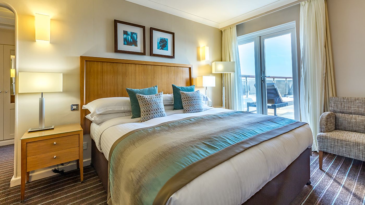 L-Horizon-Beach-Hotel---Spa-Room-15