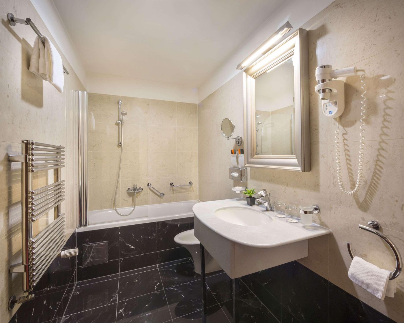 Best Western Premier Hotel Astoria-Croatia-Zagreb-General view-3