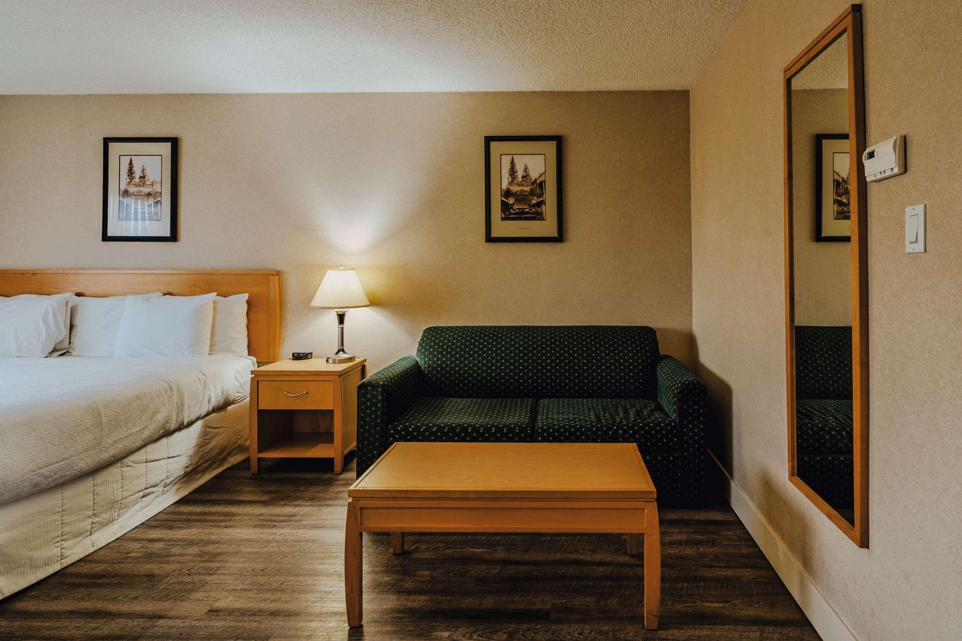 SureStay-Plus-Hotel-by-Best-Western-Coquitlam-Room-39