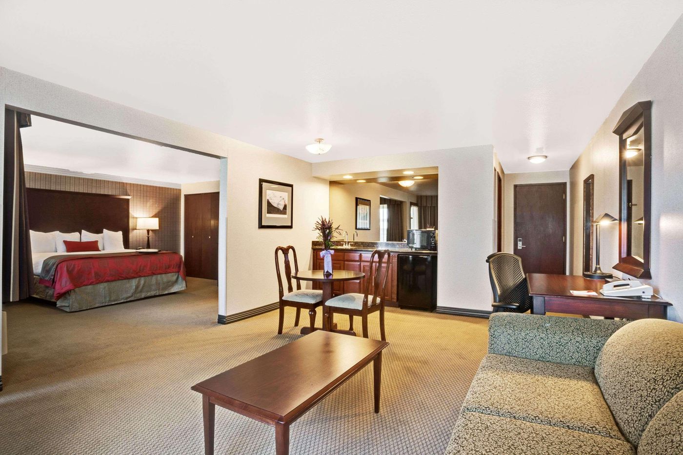 Ramada by Wyndham Tukwila Southcenter-United States-Tukwila-Room-8