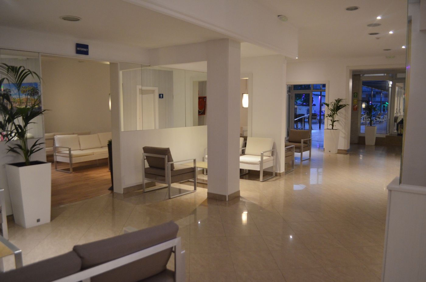 Hotel-Apartamentos-Solimar-Lobby-60