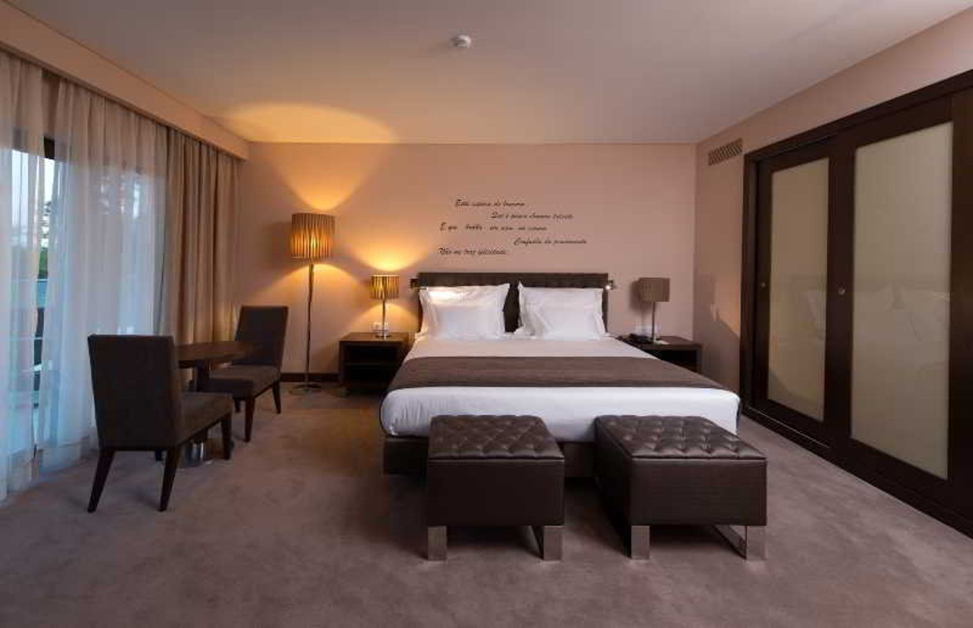 Vila-Gale-Collection-Palacio-dos-Arcos-Room-21