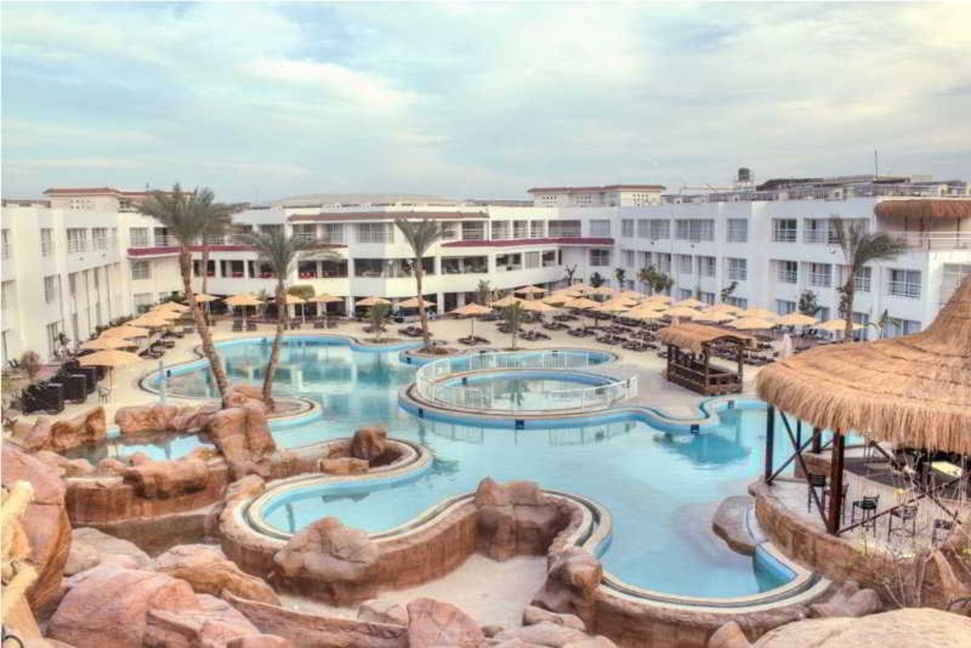 Sharming-Inn-Pool-12