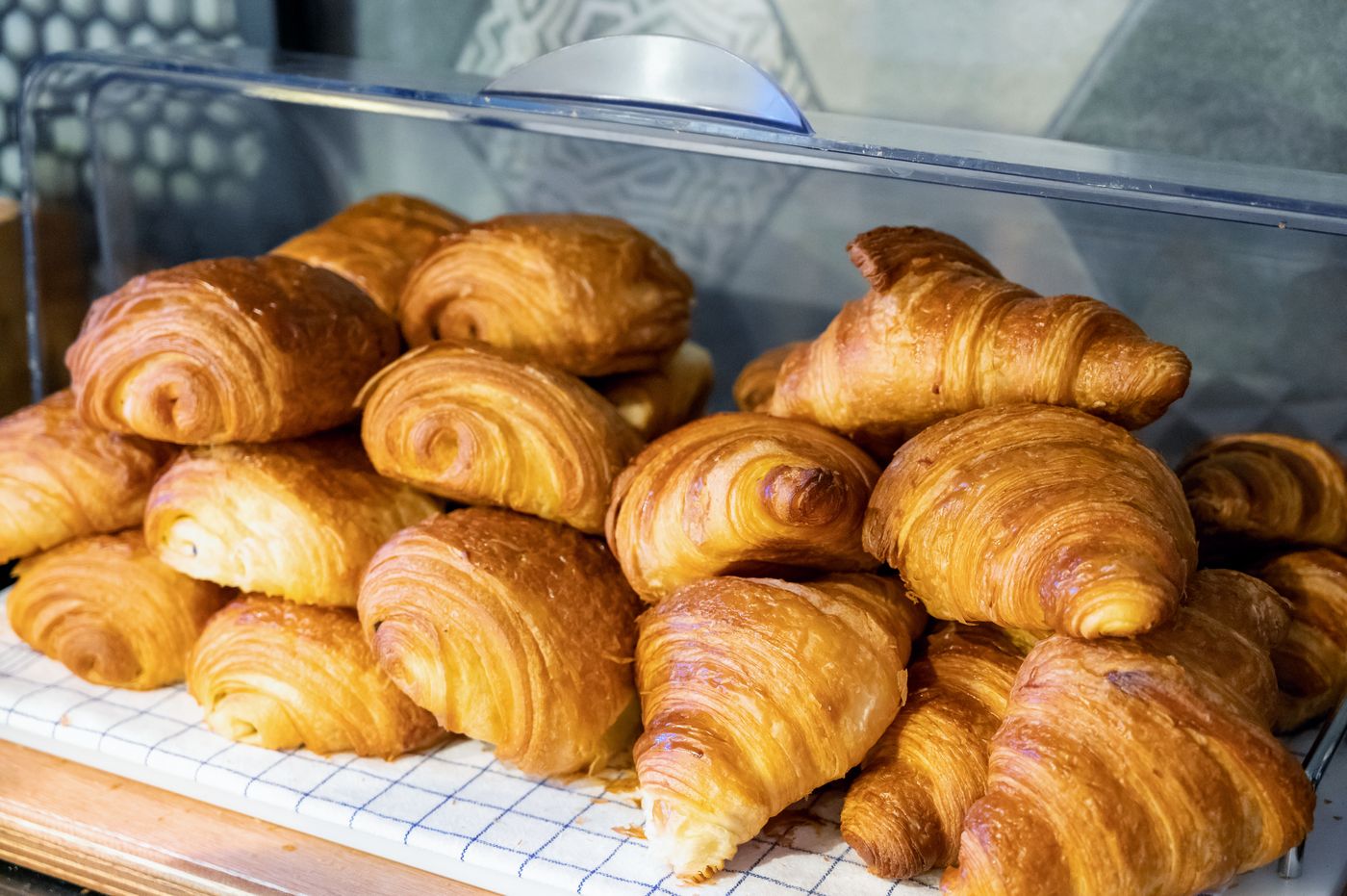 Staycity-Aparthotels-Gare-de-lEst-Bar-48