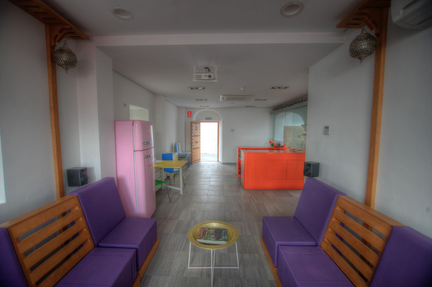 La-Joyita-De-Tarifa-Lobby-14