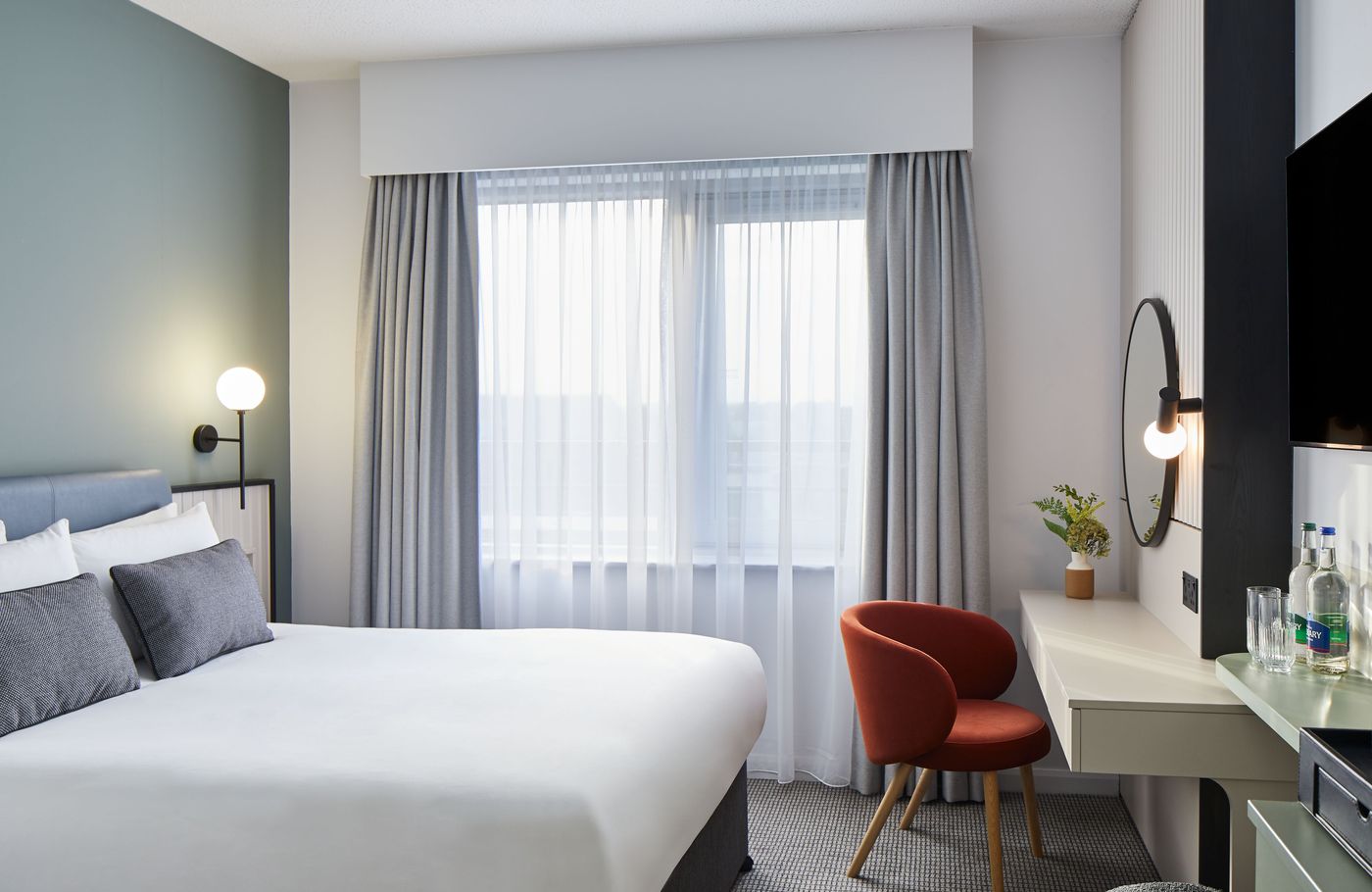 Leonardo-Hotel-Dublin-Parnell-Street---Jurys-Inn-Room-9