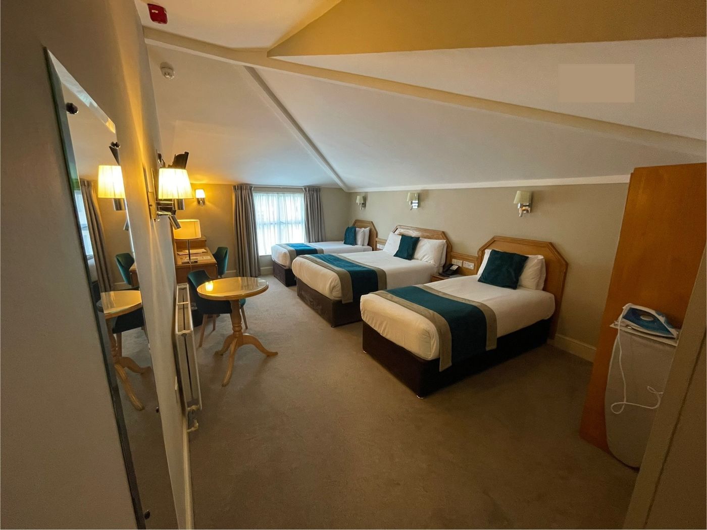 Harcourt-Hotel-Room-17