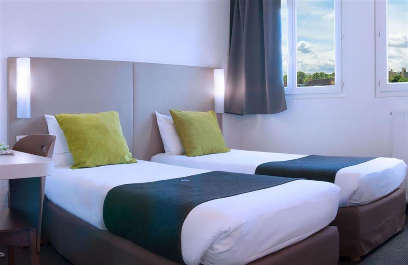 Campanile-Creteil-Centre-General-view-7