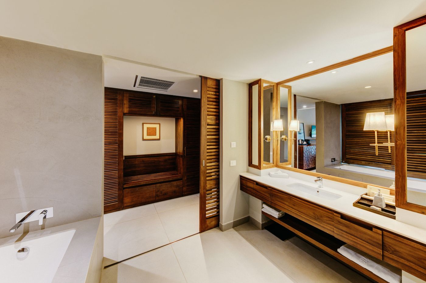 Cinnamon-Bentota-Beach---Signature-Selection-Room-35