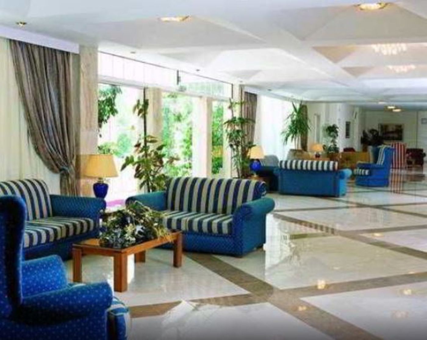 Continental-Palace-Lobby-49