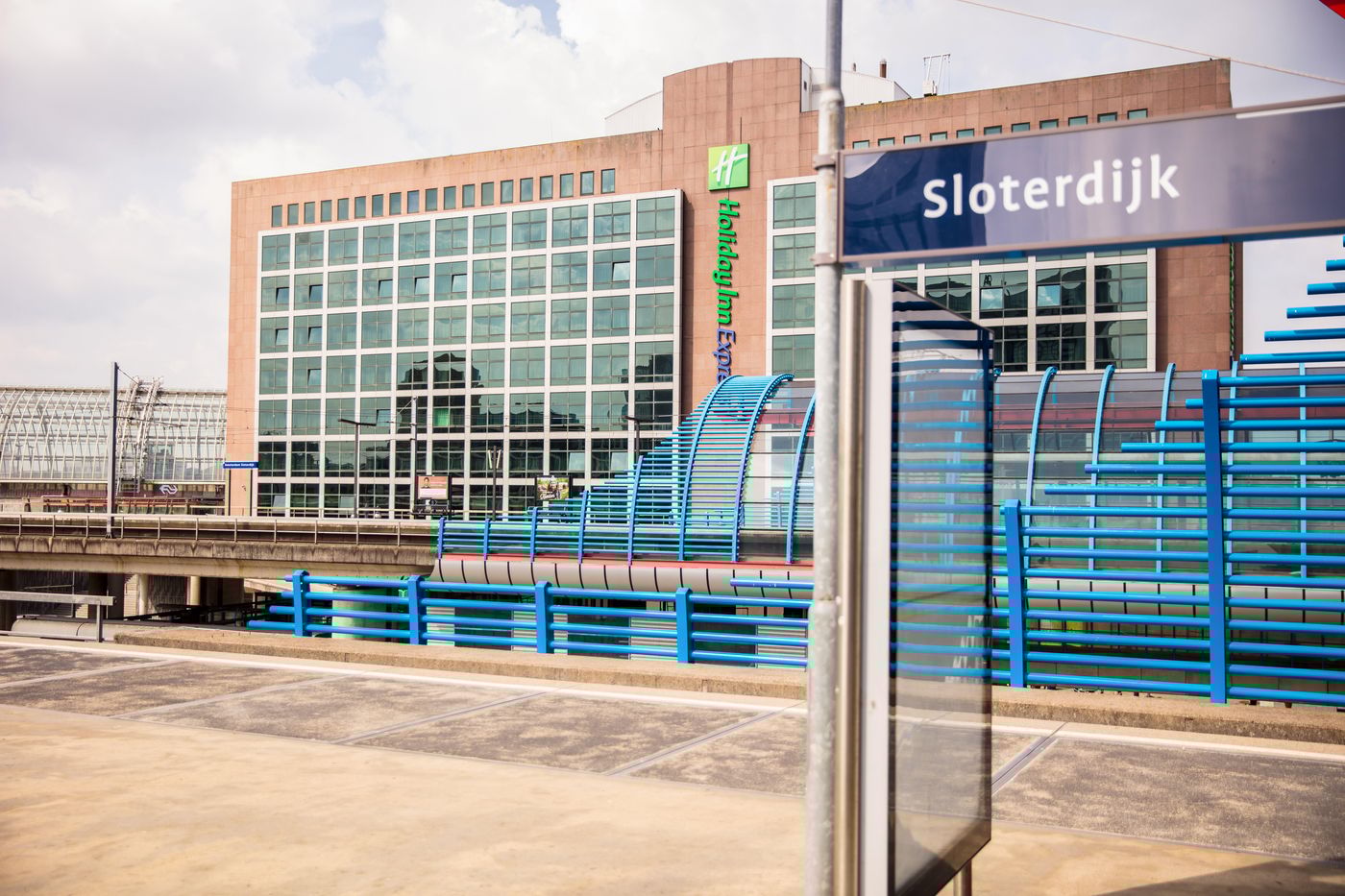 Holiday-Inn-Express-Amsterdam---Sloterdijk-Station-General-view-10