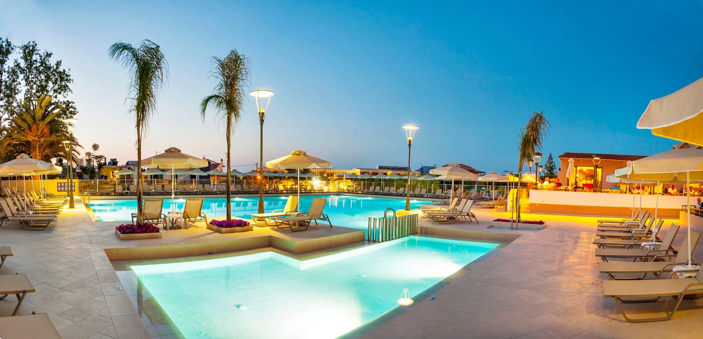 Porto-Platanias-Village-Resort-Bar-11