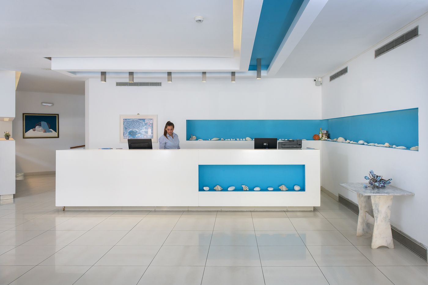 Sunrise-Hotel-Lobby-22