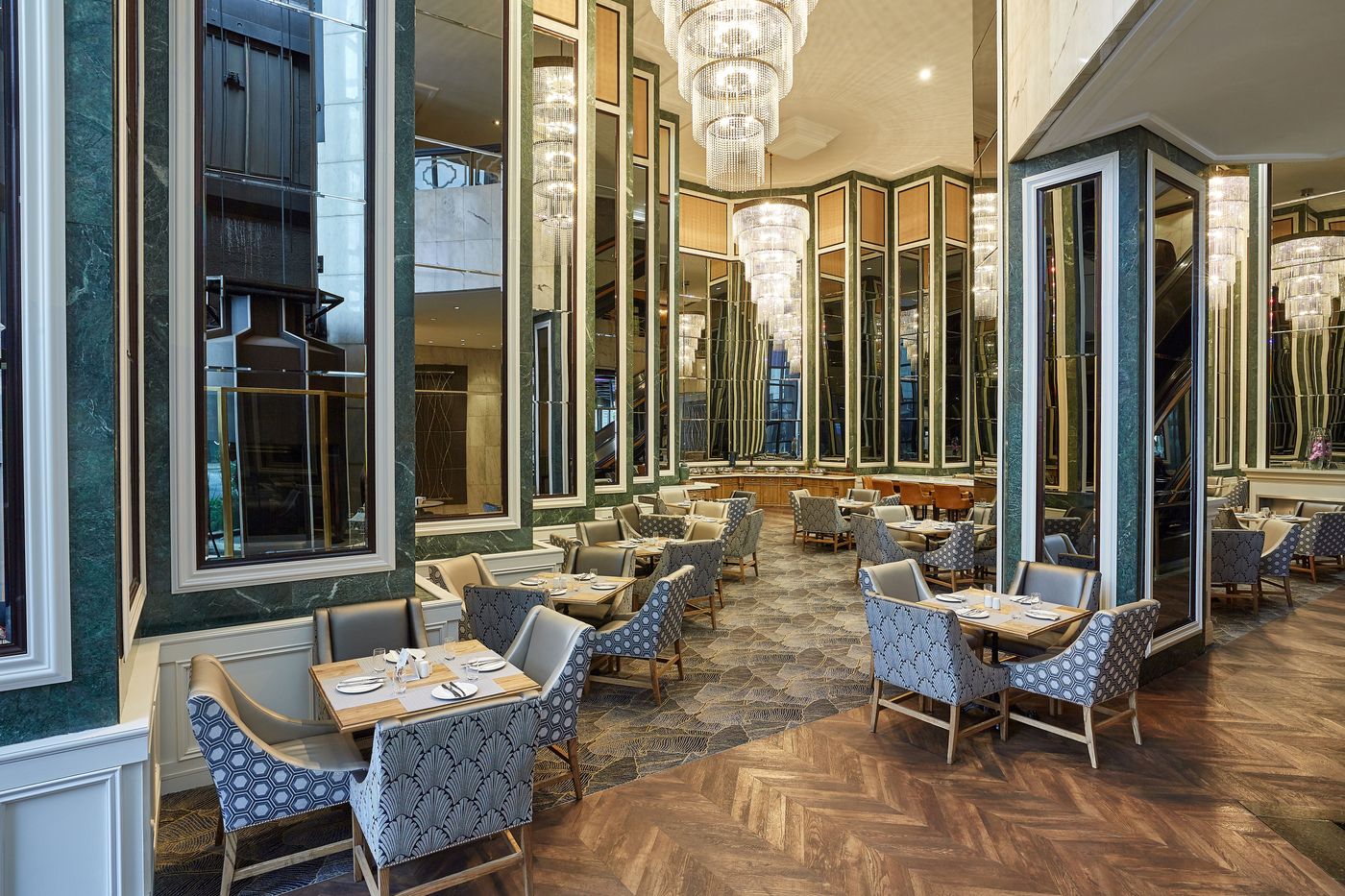 Southern-Sun-Cape-Sun-Lobby-12