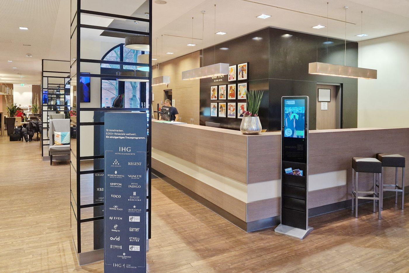 Select-Hotel-Style-Berlin-Lobby-15