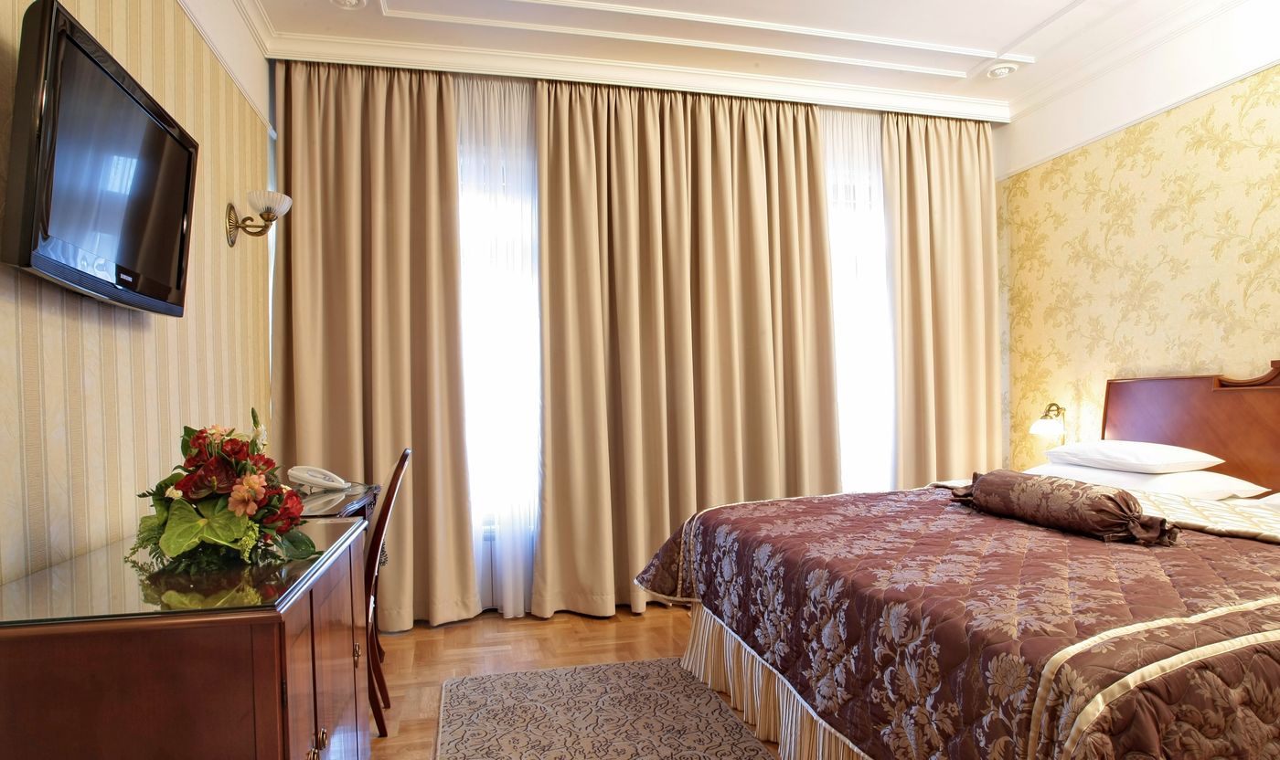 Moskva-Serbia-BELGRADE-Room-10