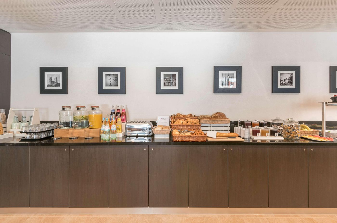 Hilton Garden Inn Munich City West - Germany - Munich - Restaurant - 0