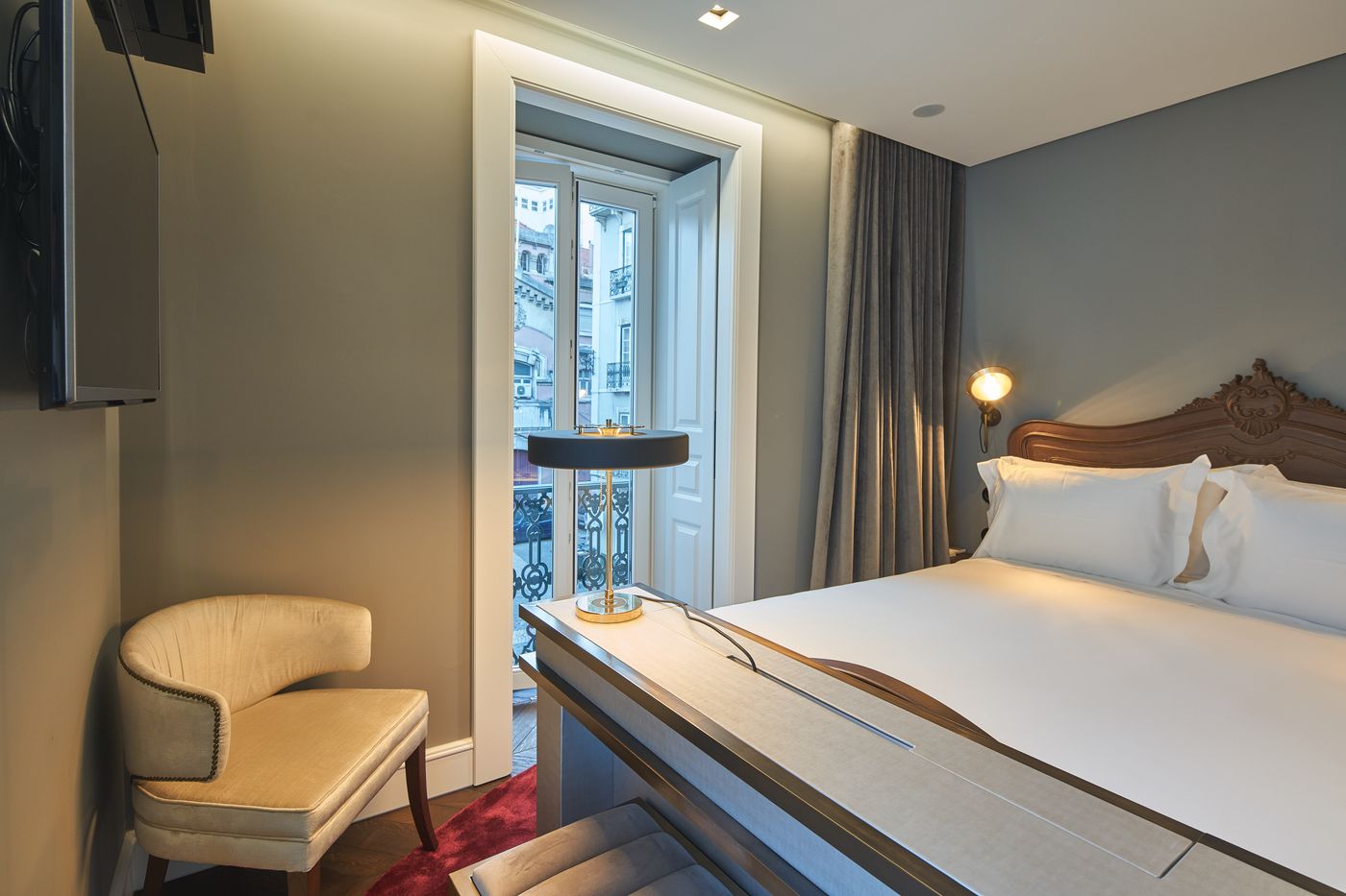 O-Artista-Suites-By-Europe-Room-9