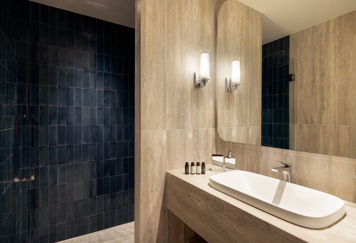 Mitsis N'u Piraeus Port