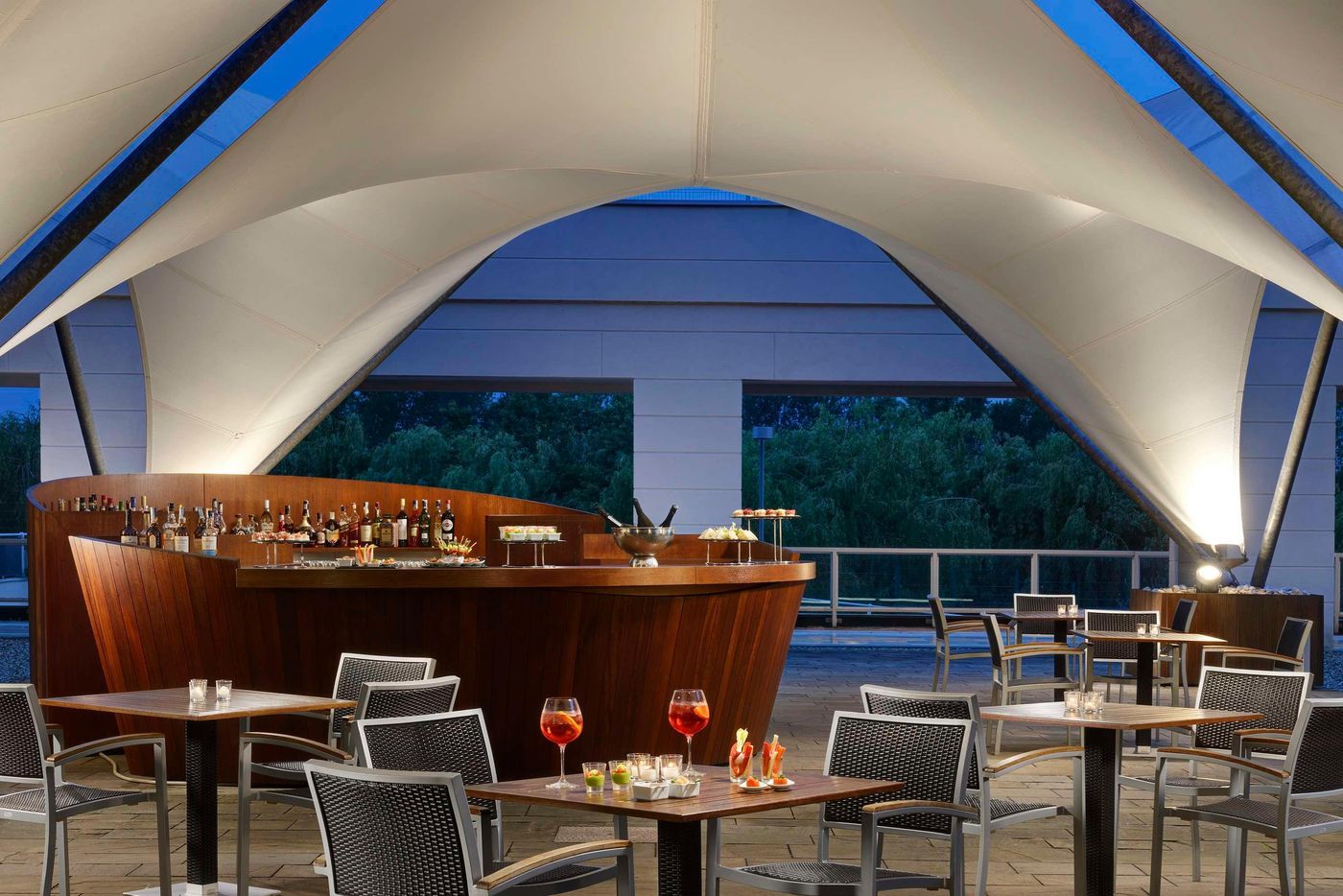 Unahotels-Expo-Fiera-Milano-General-view-38