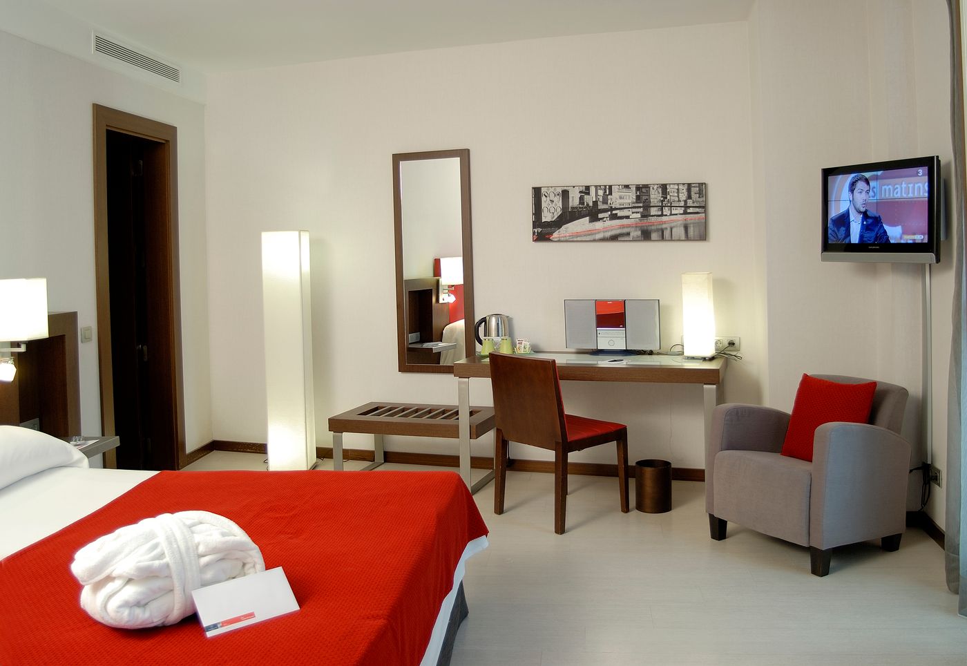 Ciutat-de-Girona-Room-5