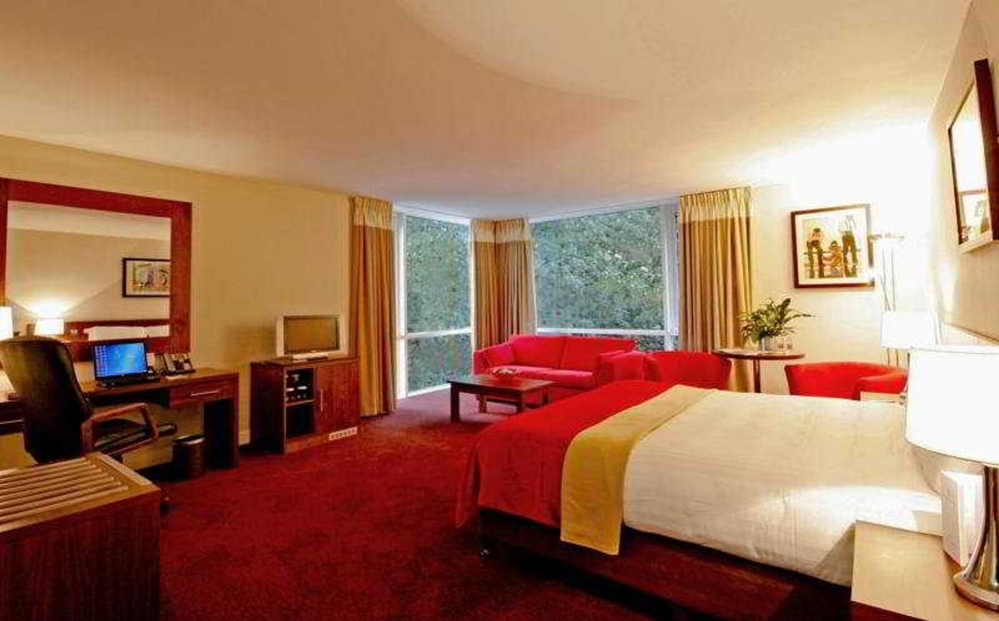 Dunboyne-Castle-Hotel---Spa-Room-10
